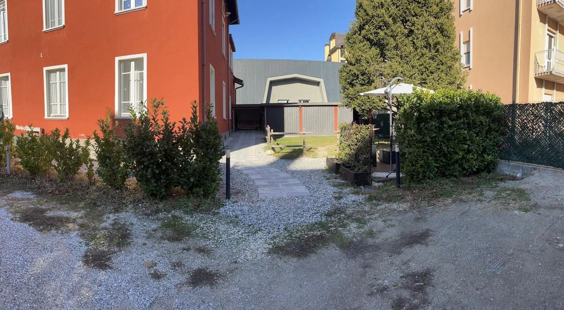 Frühstückspension B&B Red House Garlate